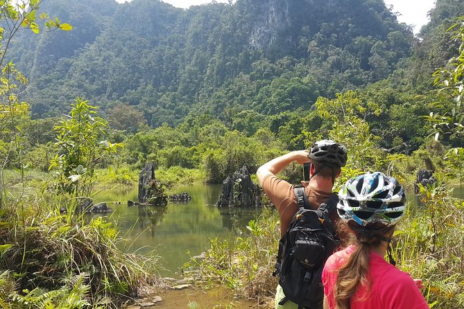 3-in-1 Ultimate Borneo Expedition Adventure - Old Gold Mines and Caves: The Underside of Sarawak