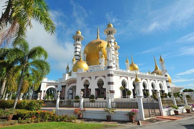 3-Night Cameron Highlands and Penang Tour from Kuala Lumpur - Day-to-Day in the Cameron Highlands: Tea, Butterflies, and Hills