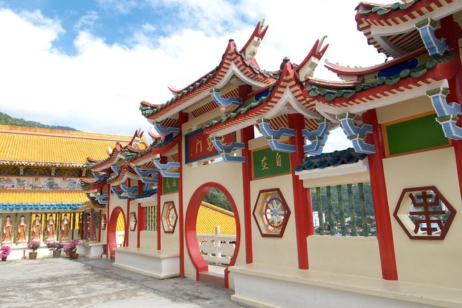7-Days Best of Malaysia - Cameron Highlands tea country and Kuala Kangsar’s royal stop