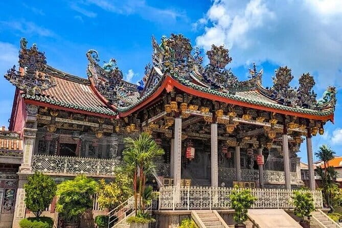 8 Hours of Penang Tour - Snake Temple: Chor Soo Kong and the story behind the snakes