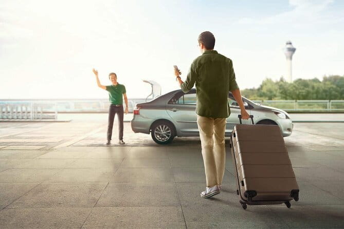 AVANI Sepang Goldcoast Resort Hotel To Kuala Lumpur International Airport KLIA KLIA2 Transfer - The Drive Through Sepang: Timing and What You Might See