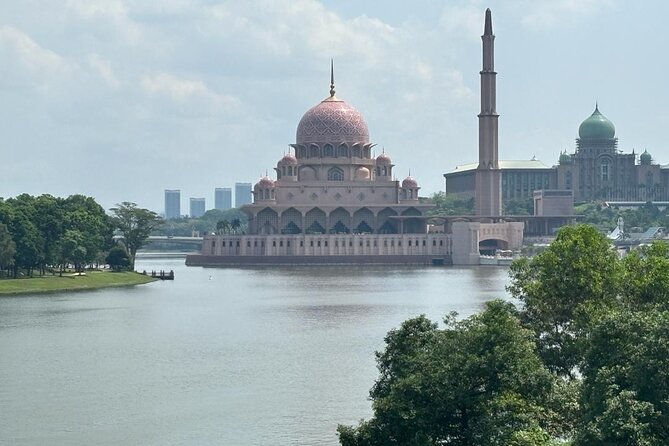 Batu Caves & Putrajaya City Tour - East Coast Batik (Batik Chong): a practical craft stop