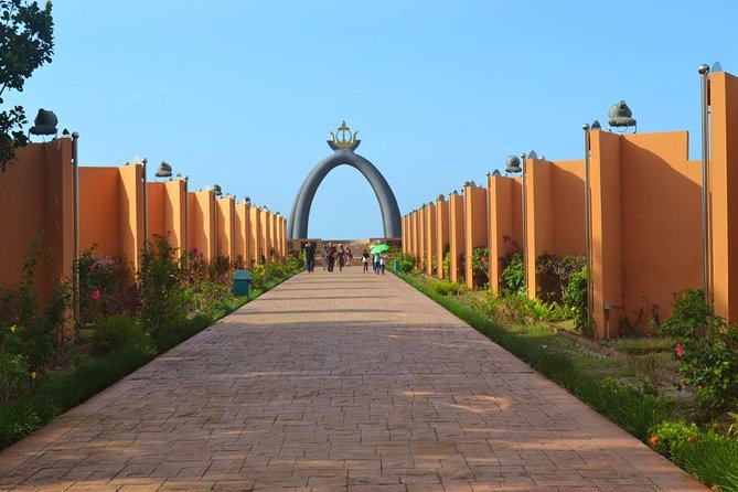 Brunei Heritage Tour - Stop 2: Billionth Barrel Monument, a Fast History Beat
