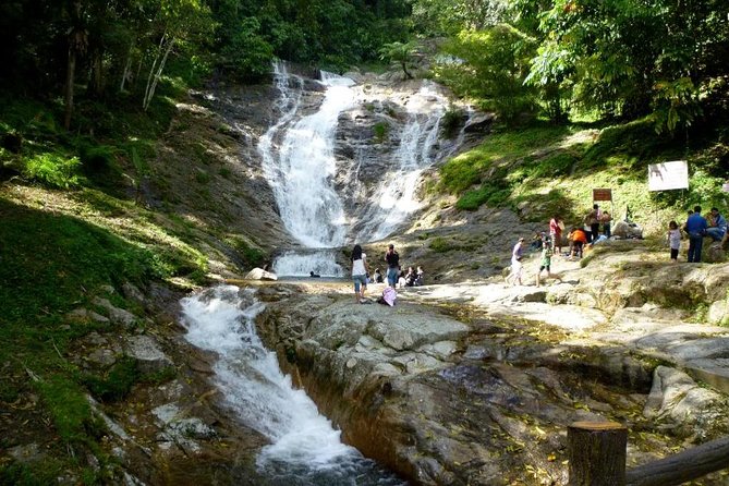 Cameron Highlands & Batu Caves Full-Day Tour - Sam Poh Temple in Brinchang: hilltop calm and city views