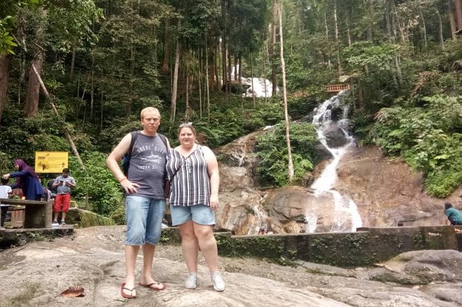 Cameron Highlands Tour from Kuala Lumpur - From Kuala Lumpur to Cameron Highlands: the pickup and the 1542-meter reality check