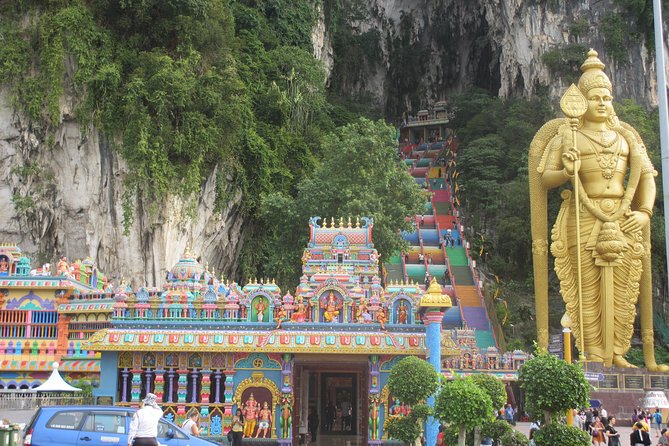 City and Batu Caves Tour - Jadi Batek Gallery: a useful break that turns into a shopping win