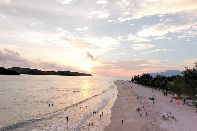 Customize Langkawi Full Day Tour (8 hrs-Private Tour) - Entering Atma Alam Batik Village first thing