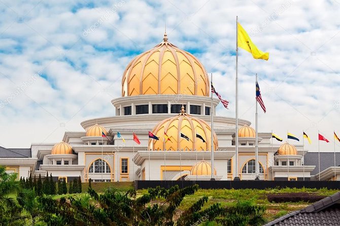 Day Trip frm Port Klang: Kuala Lumpur Famous Landmarks with Lunch - KL Tower and that 421-meter view: quick stop, big payoff