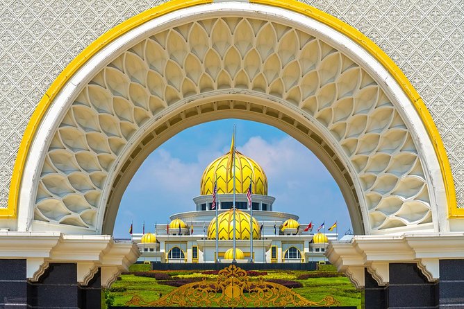 Day Trip frm Port Klang: Kuala Lumpur Famous Landmarks with Lunch - Batu Caves: limestone hill, caves, and a Hindu shrine stop