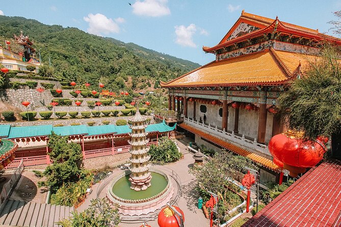 Discover Penang: City Highlights, Kek Lok Si Temple & Penang Hill - Chaiya Mangalaram Thai Buddhist Temple: a calm, free temple break