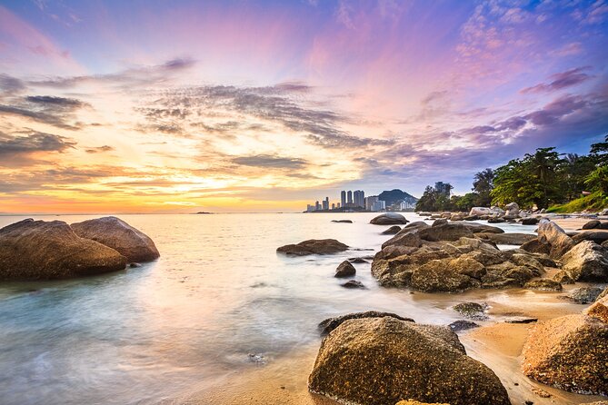 Discover Penang's Best: Hill, Beach, Botanic Gardens & Kek Lok Si - Penang Botanical Gardens and Batu Ferringhi: a break after the temples