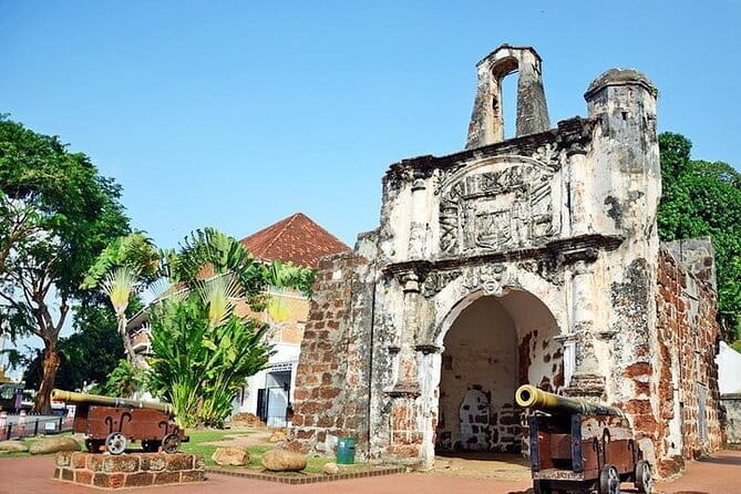 Exclusive Malacca Private Tour - Stadthuys and the Dutch-style square: where the story begins