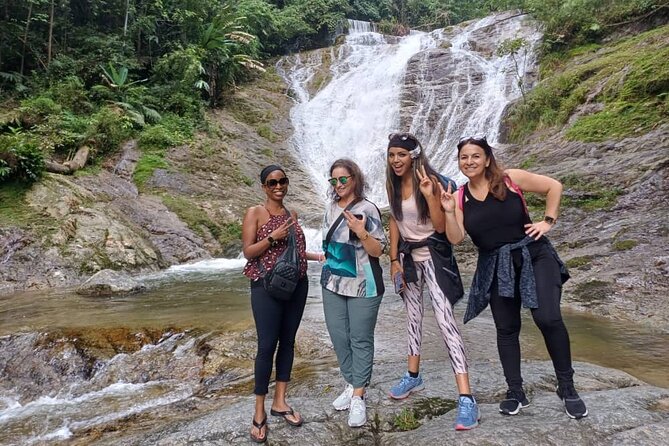 Explore Cameron Highlands: Full-Day Tour with Scenic Batu Caves - Lata Iskandar waterfalls: quick dip vibes and roadside shopping