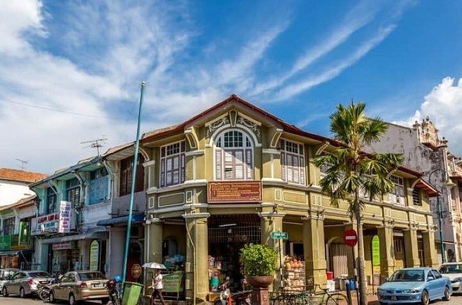 Explore Remarkable Penang: Self-Guided Audio Tour - Pinang Peranakan Mansion: ornate Baba home details worth slowing down for
