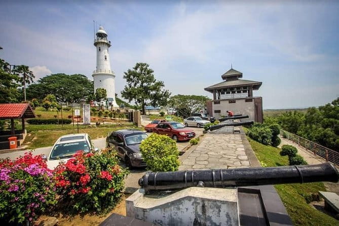 Fireflies Kuala Selangor & Batu Caves (With Fireflies Tickets) - Who should book this tour (and who should not)