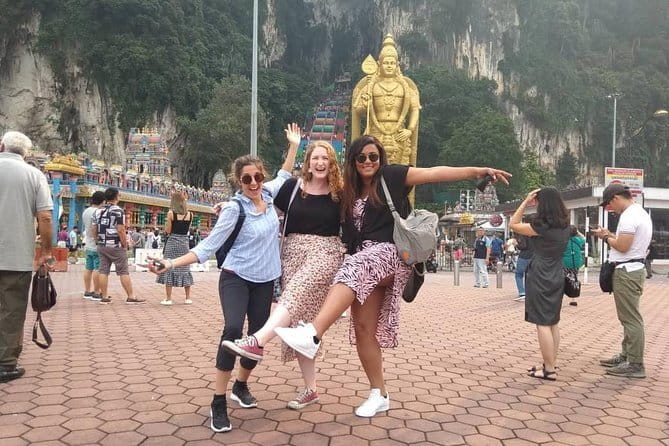 First Day : Arrival Transfer with Batu Caves Highlights Tour - Jadi Batek Gallery, Seeing How Batik Actually Works