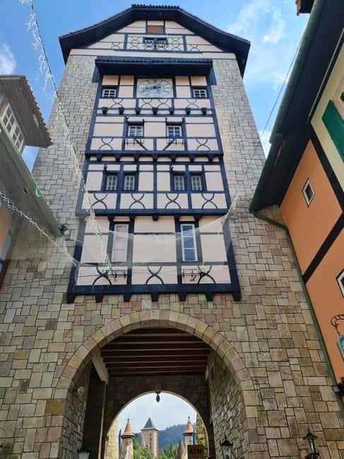 From Kuala Lumpur: Bukit Tinggi Private Day Trip - Cafes, pastries, cheese stops, and time for browsing