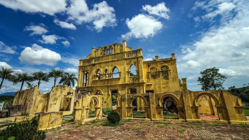 From Kuala Lumpur: Full-Day Tour to Ipoh - Ipoh’s food and temple day, starting in air-conditioned comfort