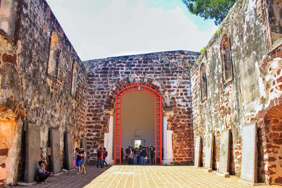 From Kuala Lumpur: Historical Melaka Day Tour with Lunch - Jonker Street walk, plus time to wander by the river
