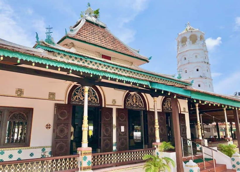 From Kuala Lumpur: Historical Private Malacca Day Tour - Dutch Square and the Stadthuys area: colonial landmarks you can see from one glance