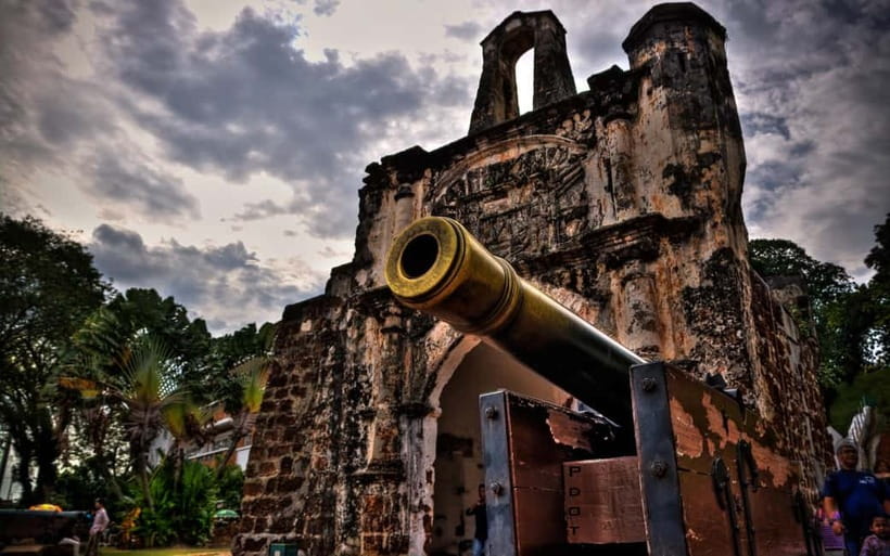 From Kuala Lumpur: Historical Private Malacca Day Tour - Melaka Straits Mosque and the waterline perspective