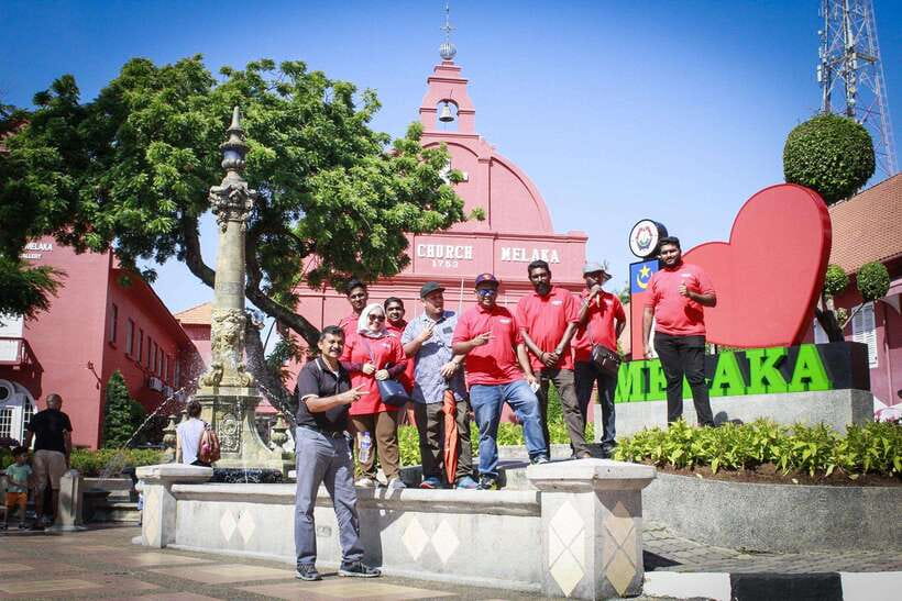 From Kuala Lumpur: Malacca Private Day Tour - How the Kuala Lumpur to Malacca private van really works