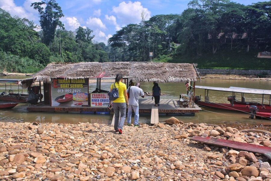 From Kuala Lumpur: Taman Negara National Park Trek Day Tour - Meeting the Orang Asli community: culture with real context