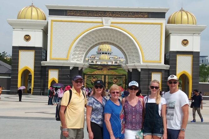From Port Klang Cruise To Kuala Lumpur City Sightseeing Tour - Batu Caves, The First Stop That Makes the Whole Day Feel Real