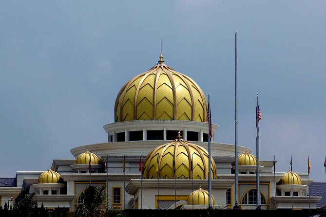 Full Day Kuala Lumpur City Tour with Petronas Twin Tower Tickets - Price and logistics: what you’re really paying for