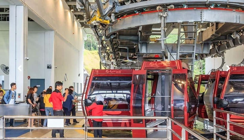 Genting Highland: Premium Outlets Cable Car - SkyAvenue to Genting Highlands: What You Can Do After You Arrive