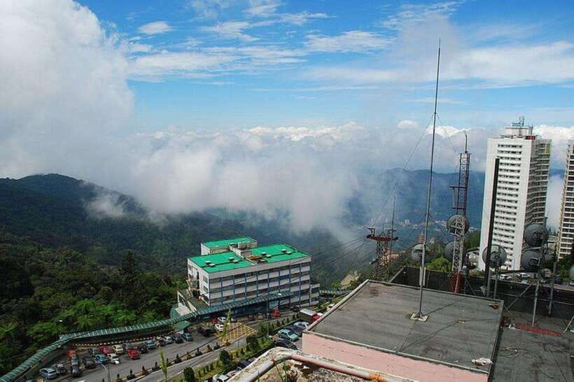 Genting Highlands Private Day Trip with Batu Caves - Chin Swee Caves Temple: A Calmer Stop With Mountain Air