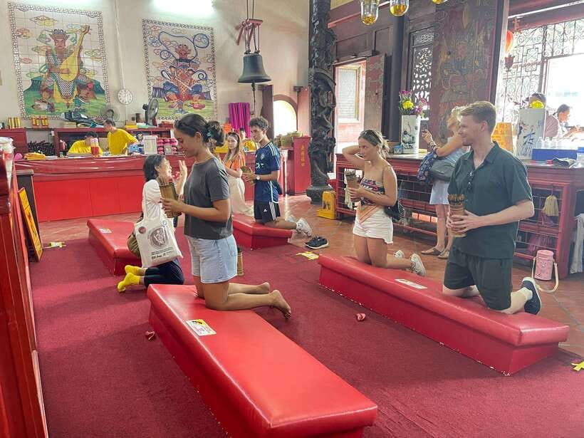 George Town: Heritage Walking Tour with Street Food Tasting - Meeting at Whiteaways Arcade and starting with context