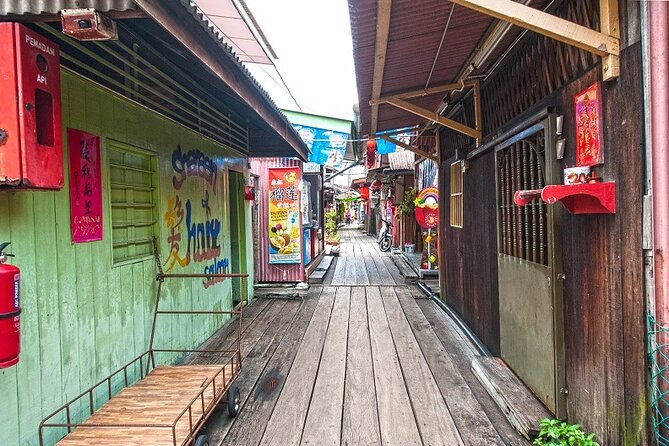 Georgetown Sightseeing Tour - Chew Jetty stilt houses: sea-edge living from the 19th century