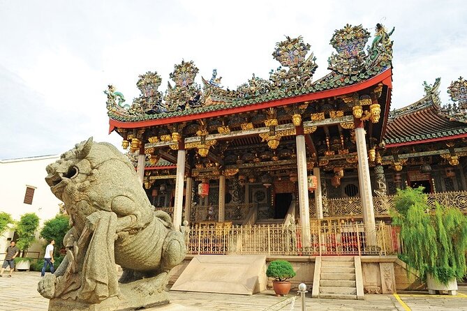 Georgetown Sightseeing Tour - The trishaw ride to Little India, and how it changes your view