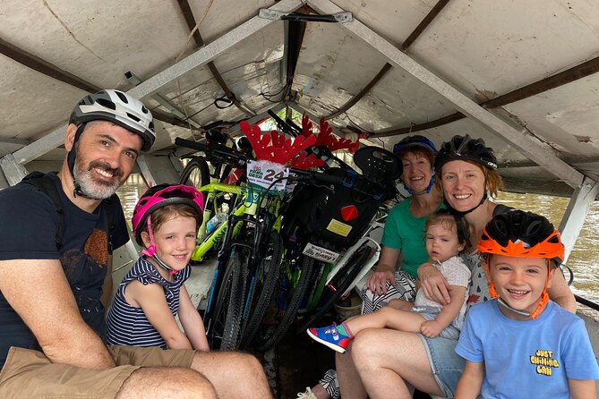 Half-Day Heritage Bike Tour in Kuching - Stop 1: Kuching Heritage Zone, Temples, and the Story Behind the Streets