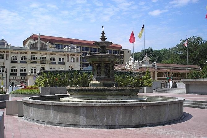 Half-Day Private Kuala Lumpur City Tour - Chinatown and Brickfields: Street Layout, Temples, and Daily Life