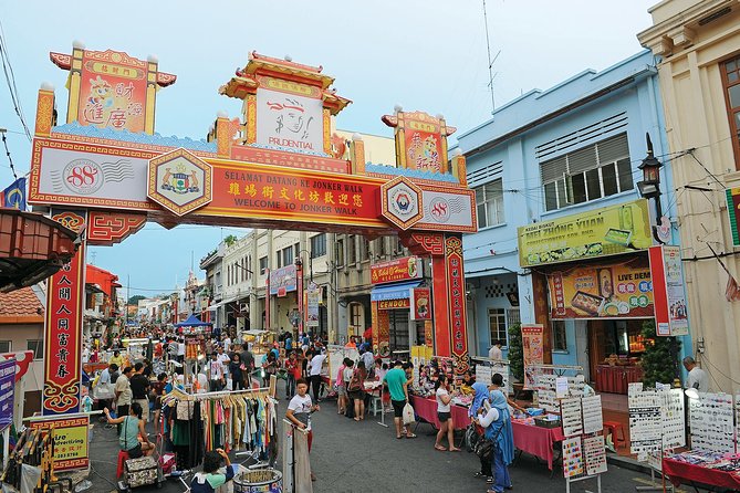 Historical Malacca Tour with Lunch from Kuala Lumpur - A Famosa and Porta de Santiago: Portuguese to British to the present