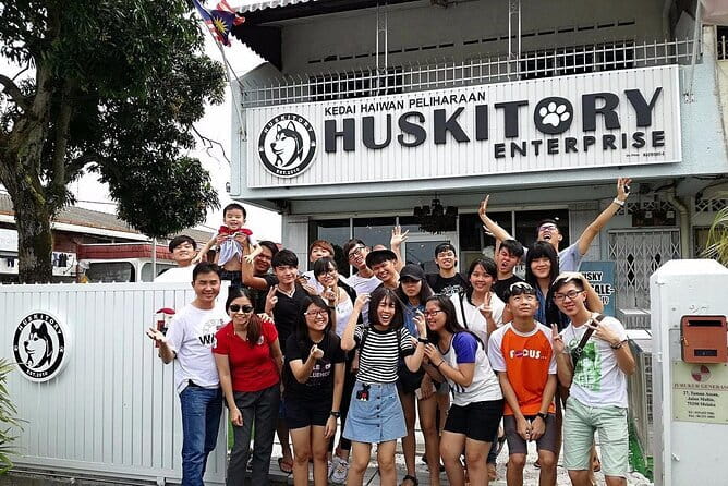 Huskitory Connecting People and Dogs - Award-winning Huskies and what the education part really means