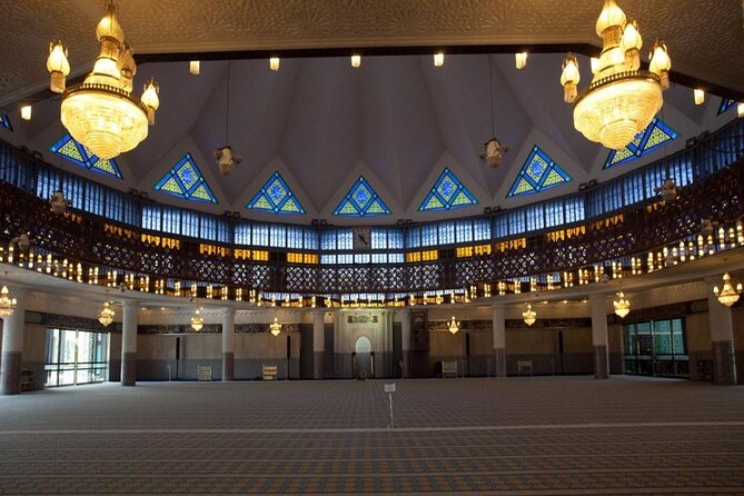 Immerse Yourself in Kuala Lumpur Heritage on a Night Tour - Merdeka Square, Sultan Abdul Samad, and Independence-Era Symbols