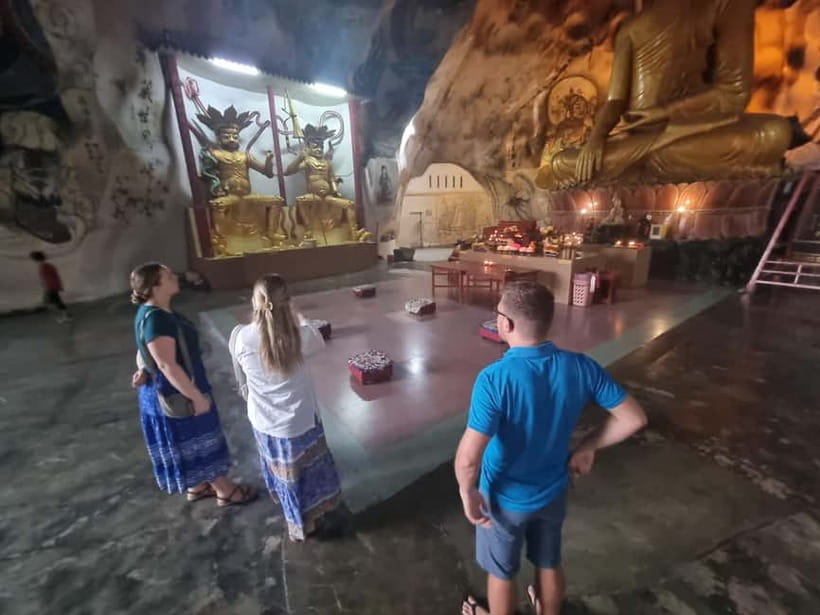 Ipoh Cave Temples Tours - Cave temples plus Mirror Lake, paced for real sightseeing