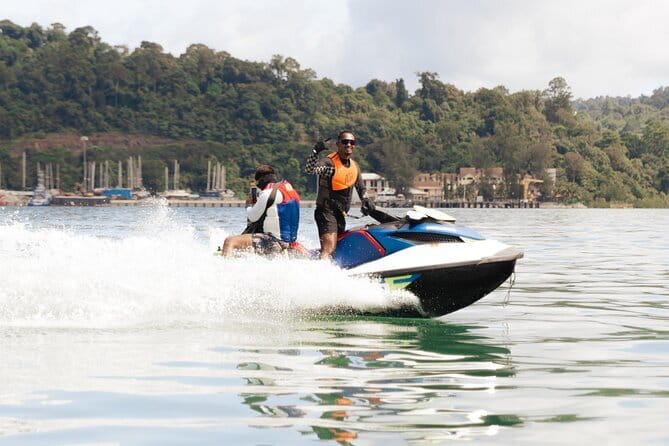 Jet Ski Tour Ruby Package - Wildlife and eagle feeding at Pulau Singa Besar