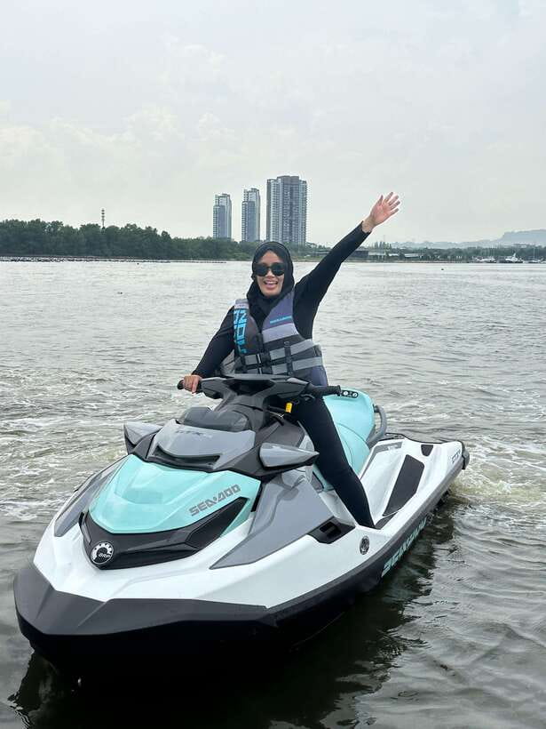 Johor Bahru : Seadoo JetSki 30mins Self Ride Tour(Single) - Self-ride SEA-DOO: what you control, what the guide handles