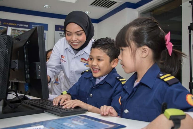 KidZania Entry Ticket - Adult-child rules: the part that can surprise you