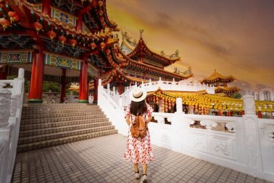 KL Tour with Petronas Twin Towers Observation Deck & Batu Cave