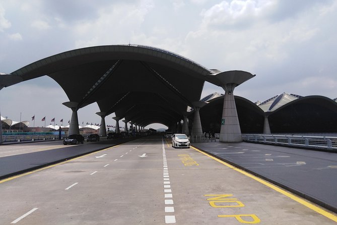 KLIA - Airport Transfers - Why a Private KLIA Transfer Beats Taxi Chaos