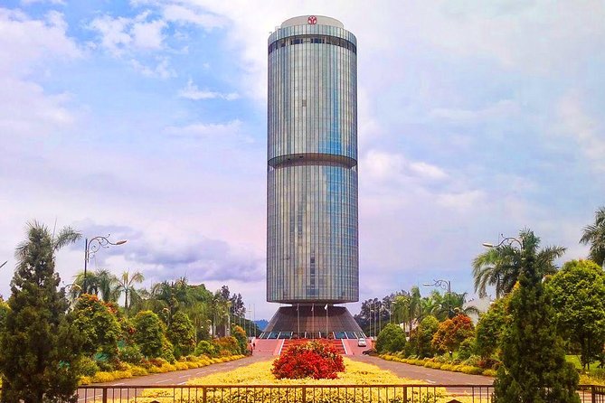 Kota Kinabalu City Half Day Tour - Kota Kinabalu City Mosque: lagoon views, free entry, big atmosphere