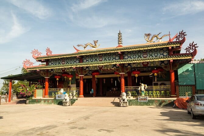 Kota Kinabalu Half Day City Tour with Professional Tour Guide - Stop 4: Signal Hill Observatory Platform and a possible craft market stop