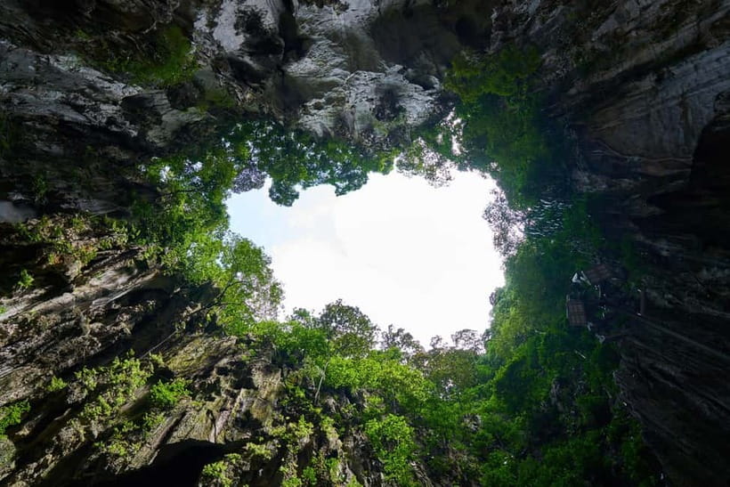 Kuala Lumpur Adventure:Kanching Falls, Ramayana & Batu Caves - Kanching Falls: a multi-tier waterfall hike with cool-water rewards