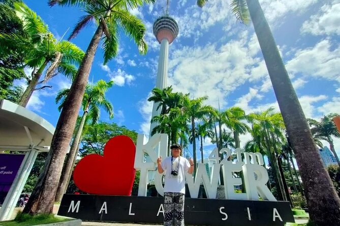 Kuala Lumpur Airport Transit Tour (4 hours) - National Monument, Merdeka Square, and Sultan Abdul Samad