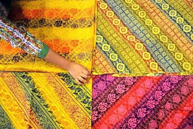 Kuala Lumpur Batu Caves & Countryside Tour - Stop 3: Batik CHONG (East Coast Batik) and the batik demonstration